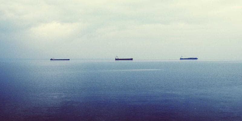 Synchronised regional functionalities